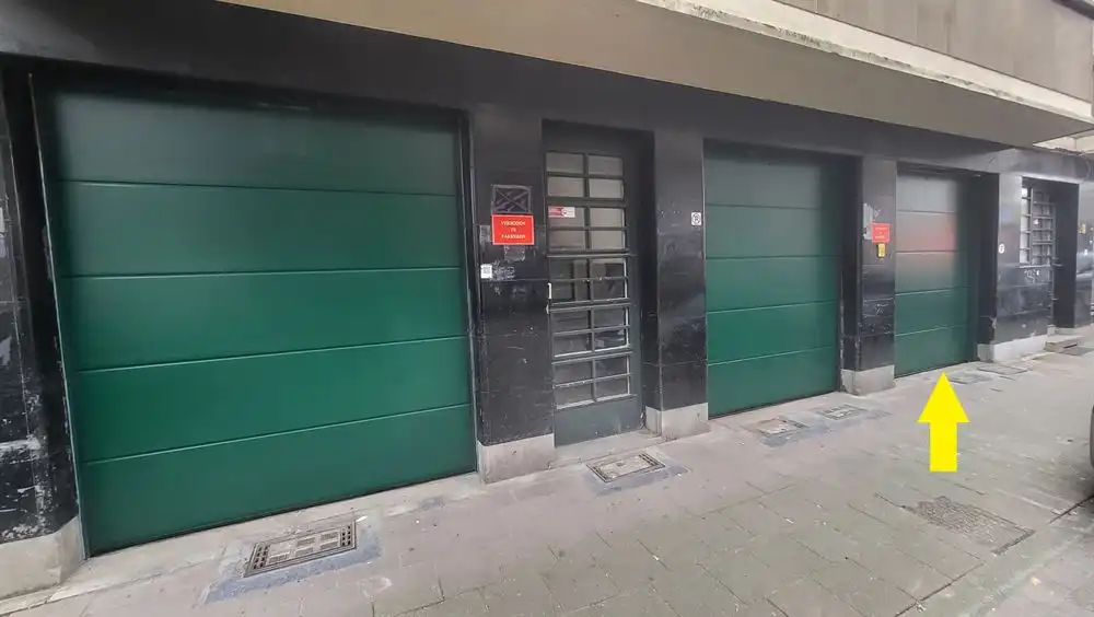 Garagebox | Antwerpen centrum  foto {{pictureIndex}}