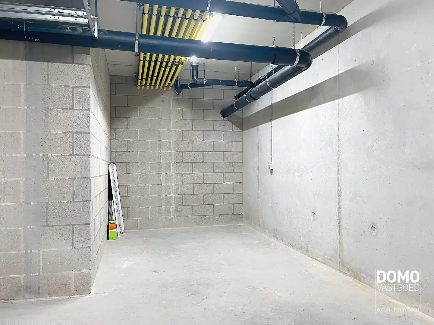 RUIM APPARTEMENT MET PRACHTIG TERRAS, LIFT EN GARAGEBOX IN CENTRUM KERMT foto 18