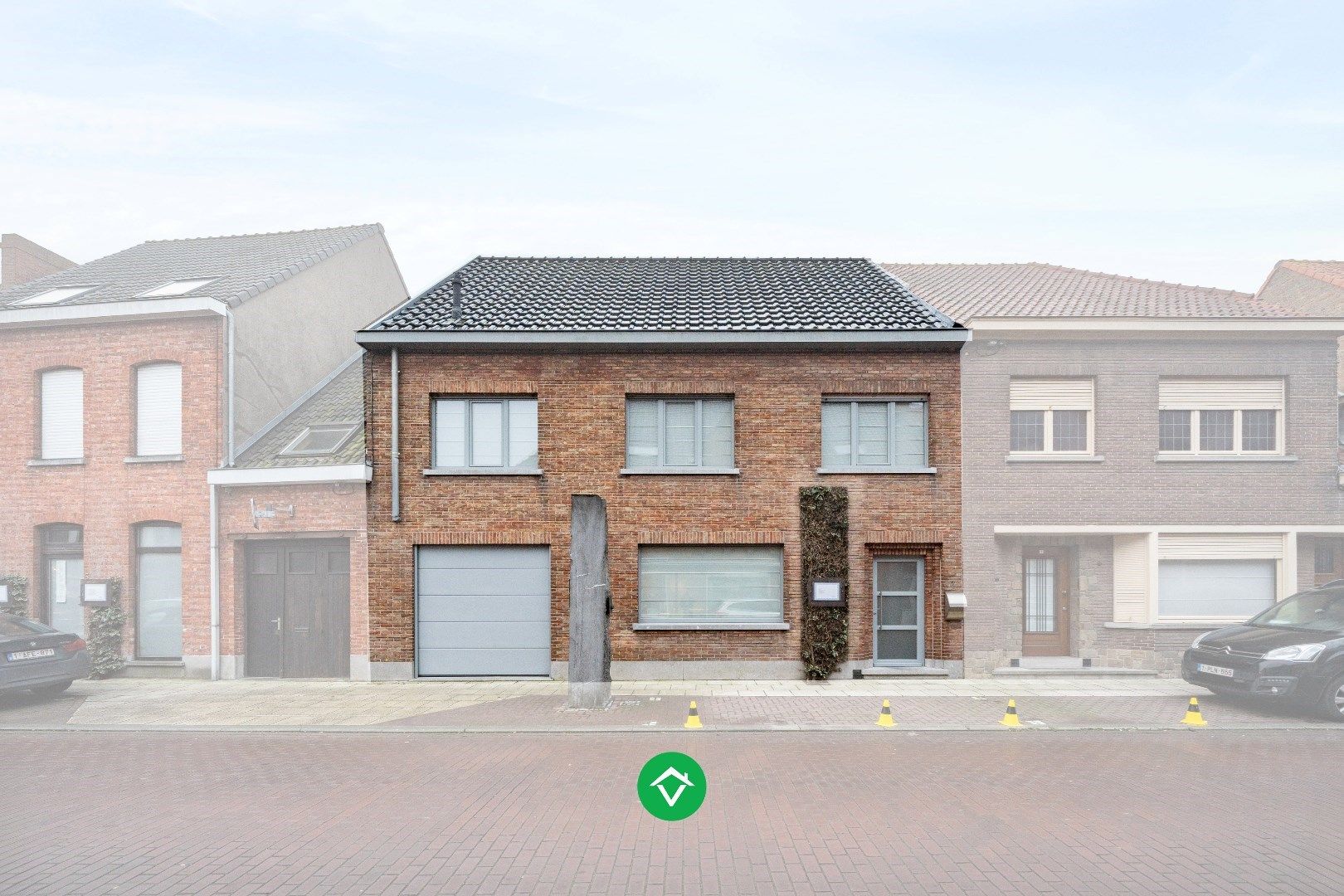 Instapklare topper met 4 slaapkamers en inpandige garage te koop in het centrum van Koekelare foto 28