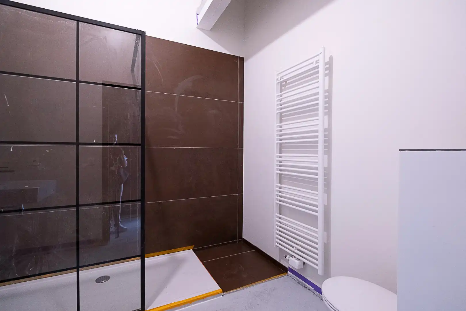 Lichtrijk wonen in industriële stijl foto 8