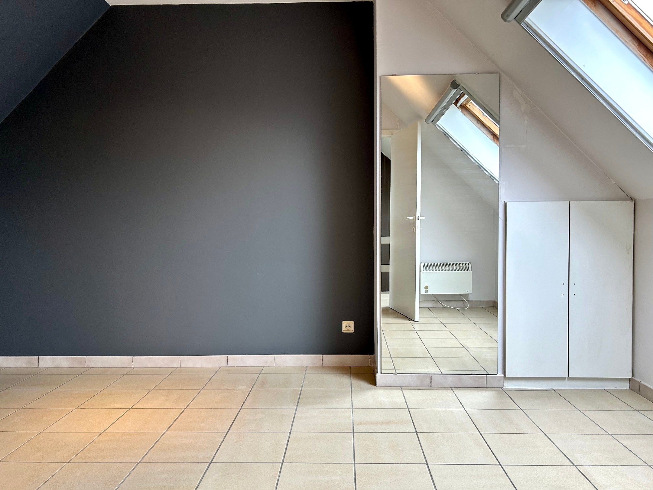 Gezellig duplex-appartement met garagebox in centrum Zulte. foto 11