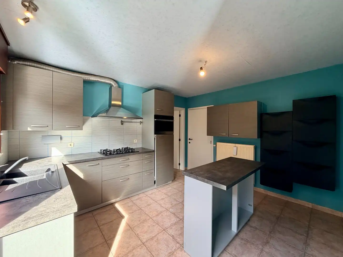 Instapklare vrijstaande woning vlakbij centrum Tielt! foto 4