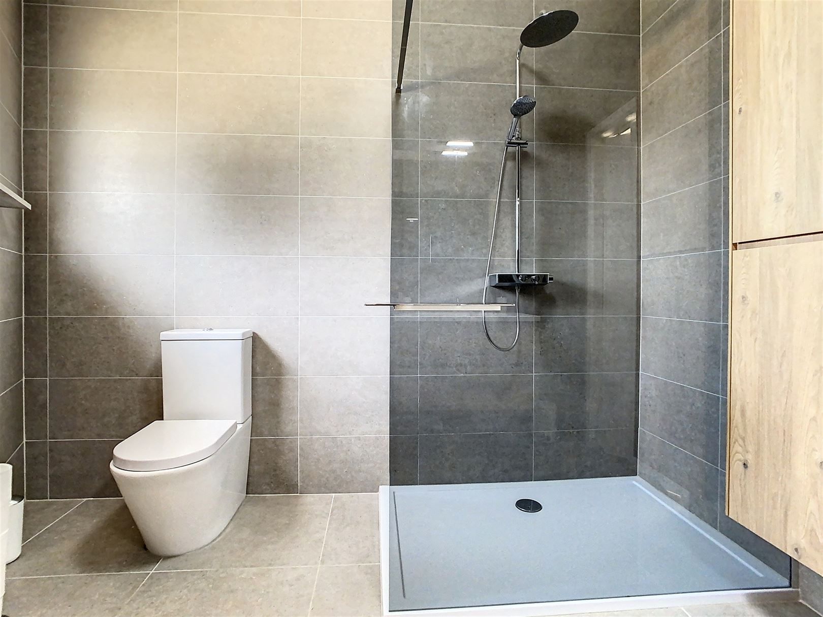 Instapklare woning, 2 slpks, tuin en garage foto 38