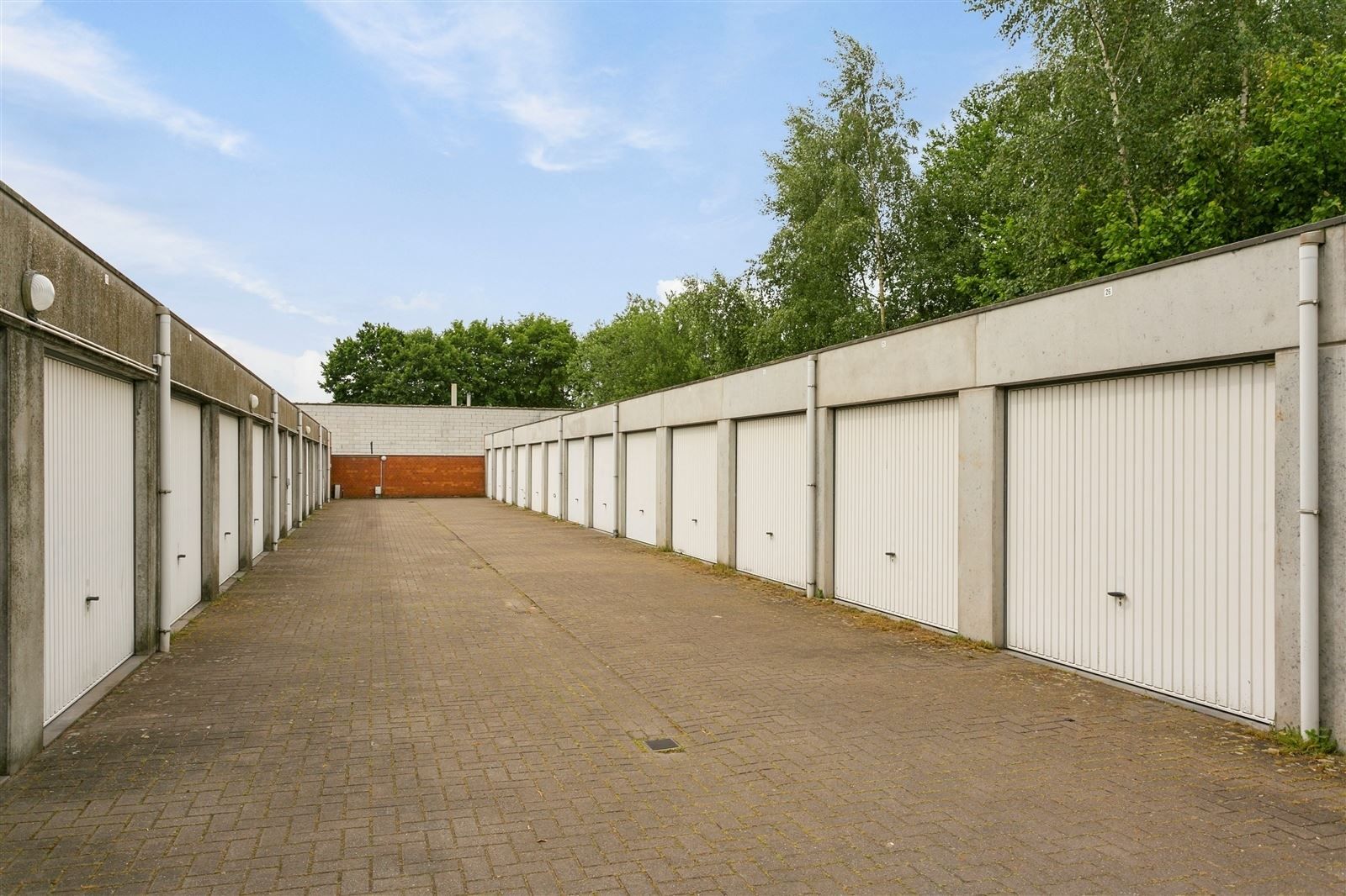 Appartement met terras en bijhorende garagebox foto 9