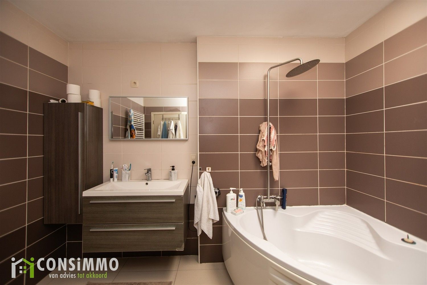 Gelijkvloerse woning op een toplocatie in Genk-Waterschei! foto 9