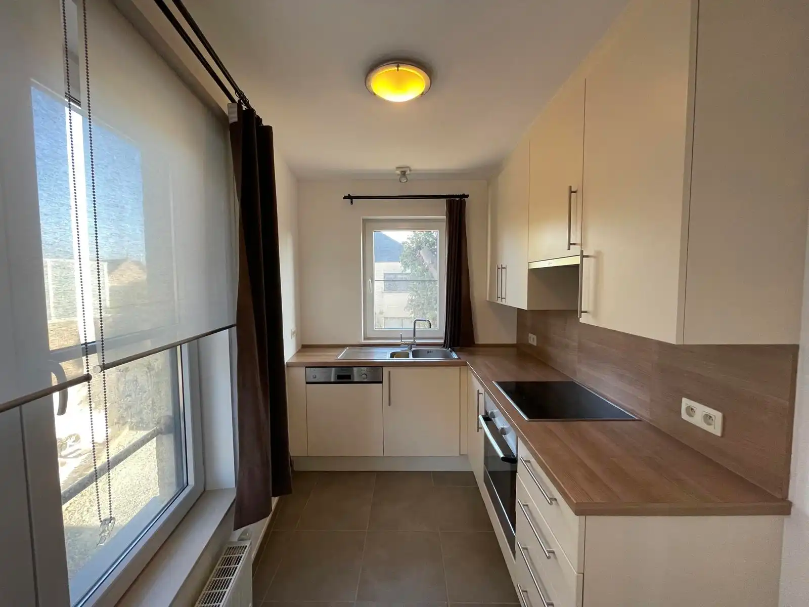 NIEUWERKERKEN - Appartement mét ondergrondse staanplaats foto 6