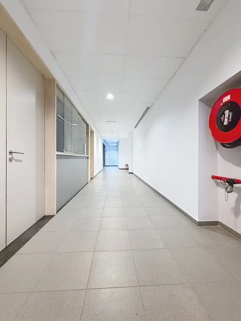 Instapklare kantoorruimte te huur foto 5