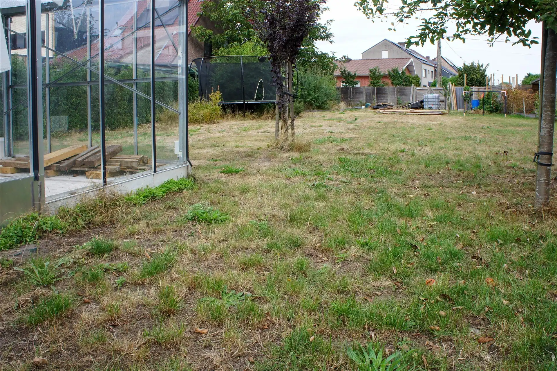 Goed gelegen bouwgrond van 587 m² voor een open bebouwing foto 7