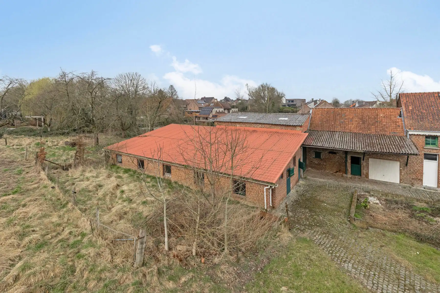 Authentieke hoeve + perceel bouwgrond foto 6