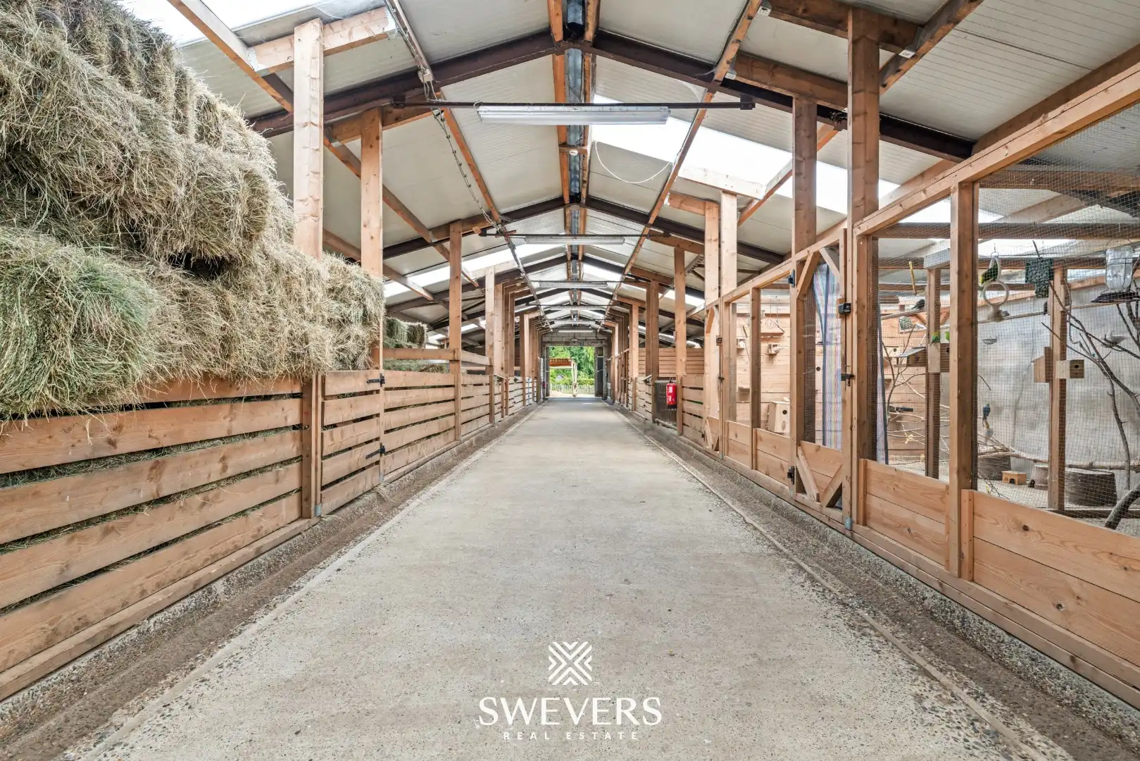 Kinderboerderij op 1ha 97a 19ca met woning, rustig gelegen foto 12