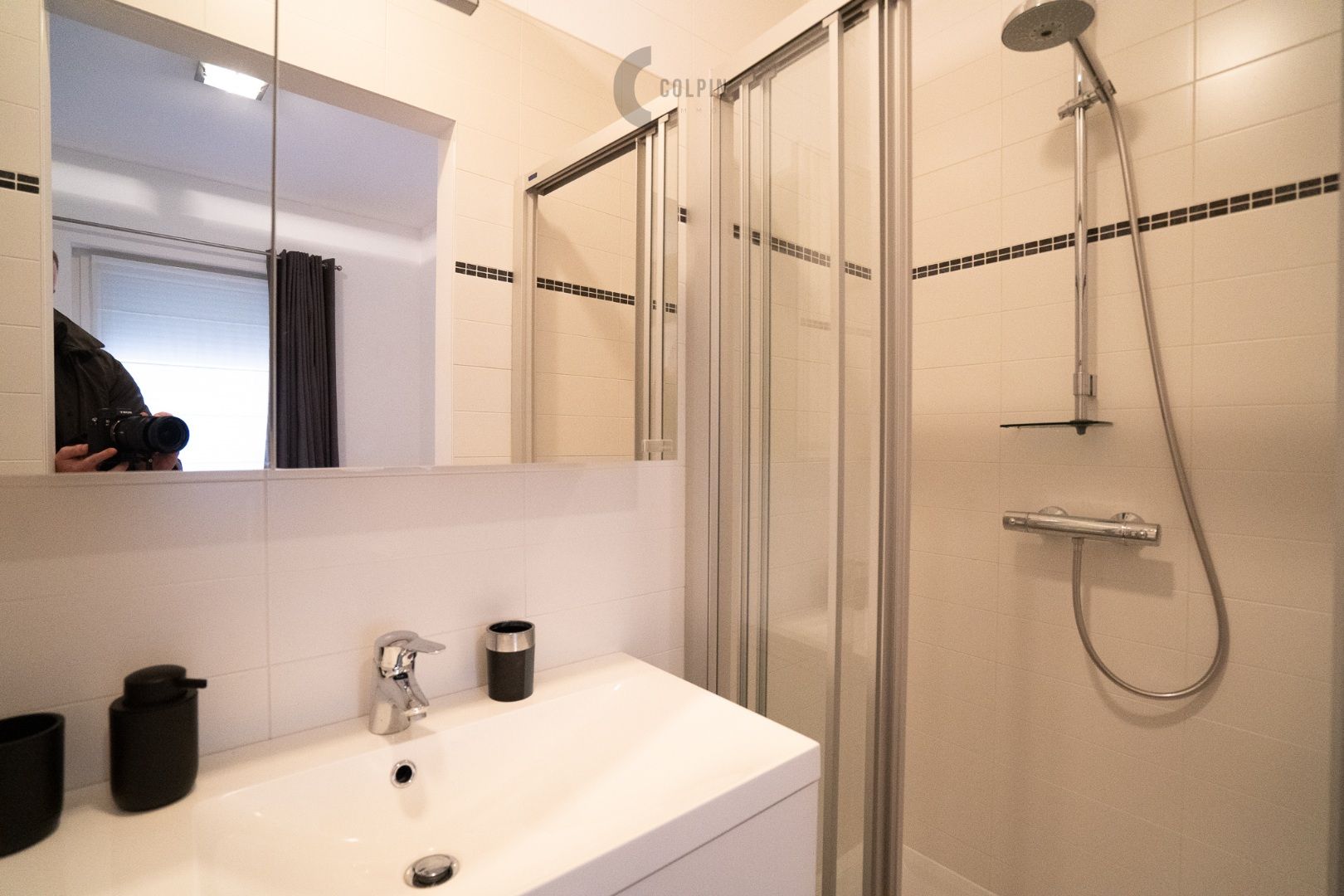 Instapklare duplex gelegen in een zijstraat van de Dumortierlaan foto 8