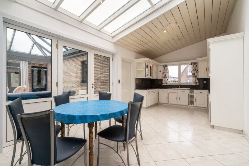 Ruime Instapklare woning 4 slaapkamers ! foto 9