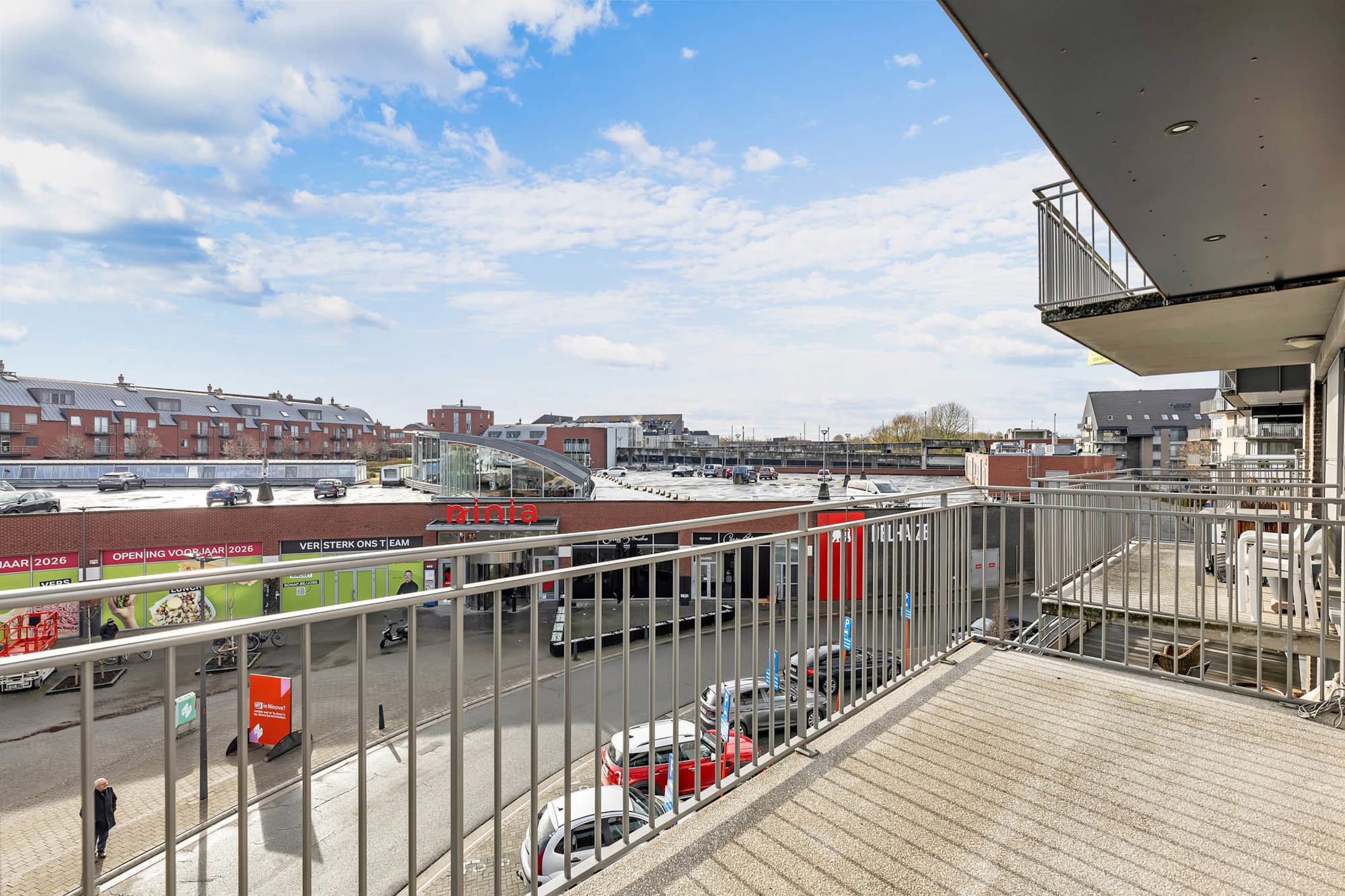 Instapklaar appartement met terras en garage op centrale ligging foto 21