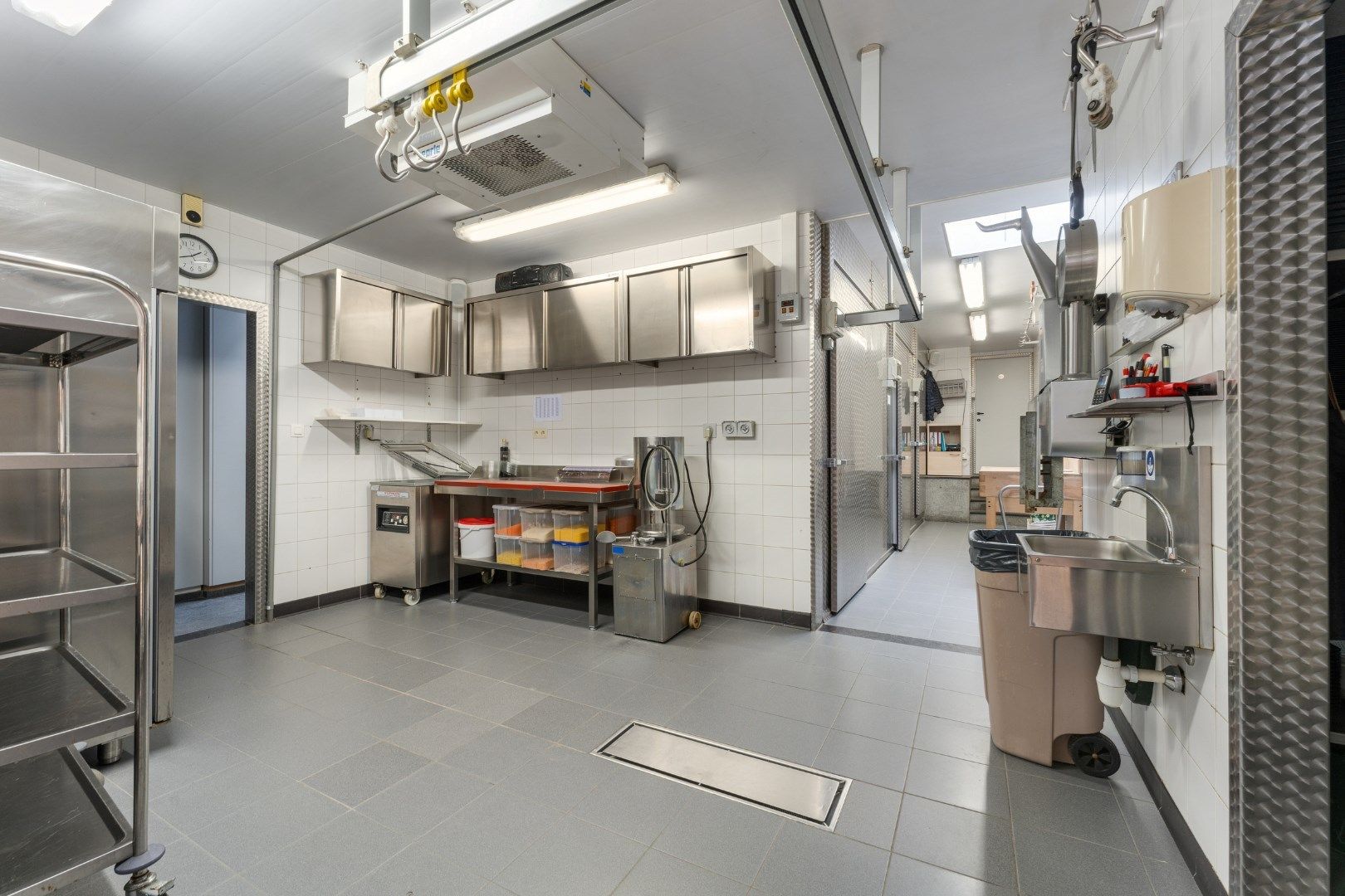 PRACHTIGE WONING MET EIKEN BIJGEBOUW | HANDELSRUIMTE foto 21