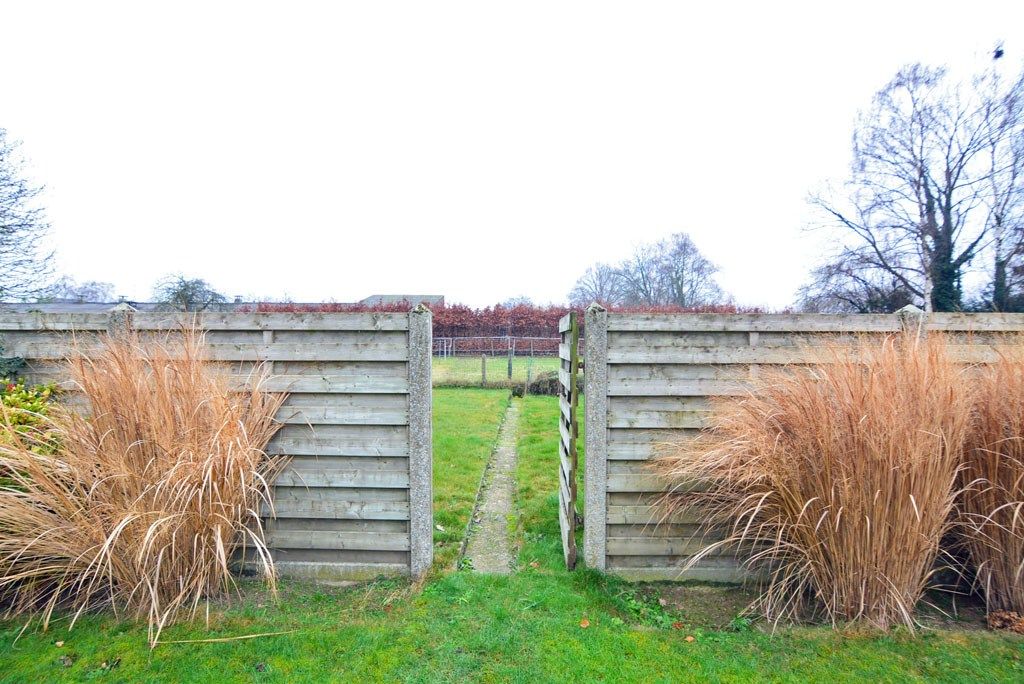 Op te frissen woning met 4 slpks op ruim perceel van 9 a 78 ca. foto 31