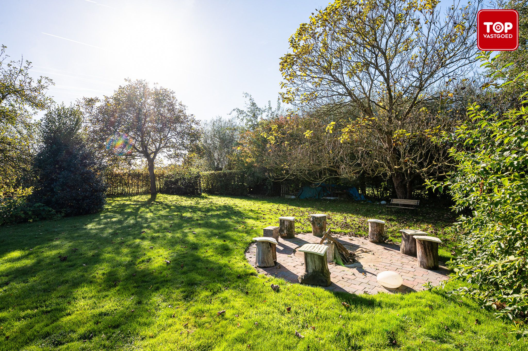 Ruime woning met talrijke mogelijkheden in een groene oase foto 27