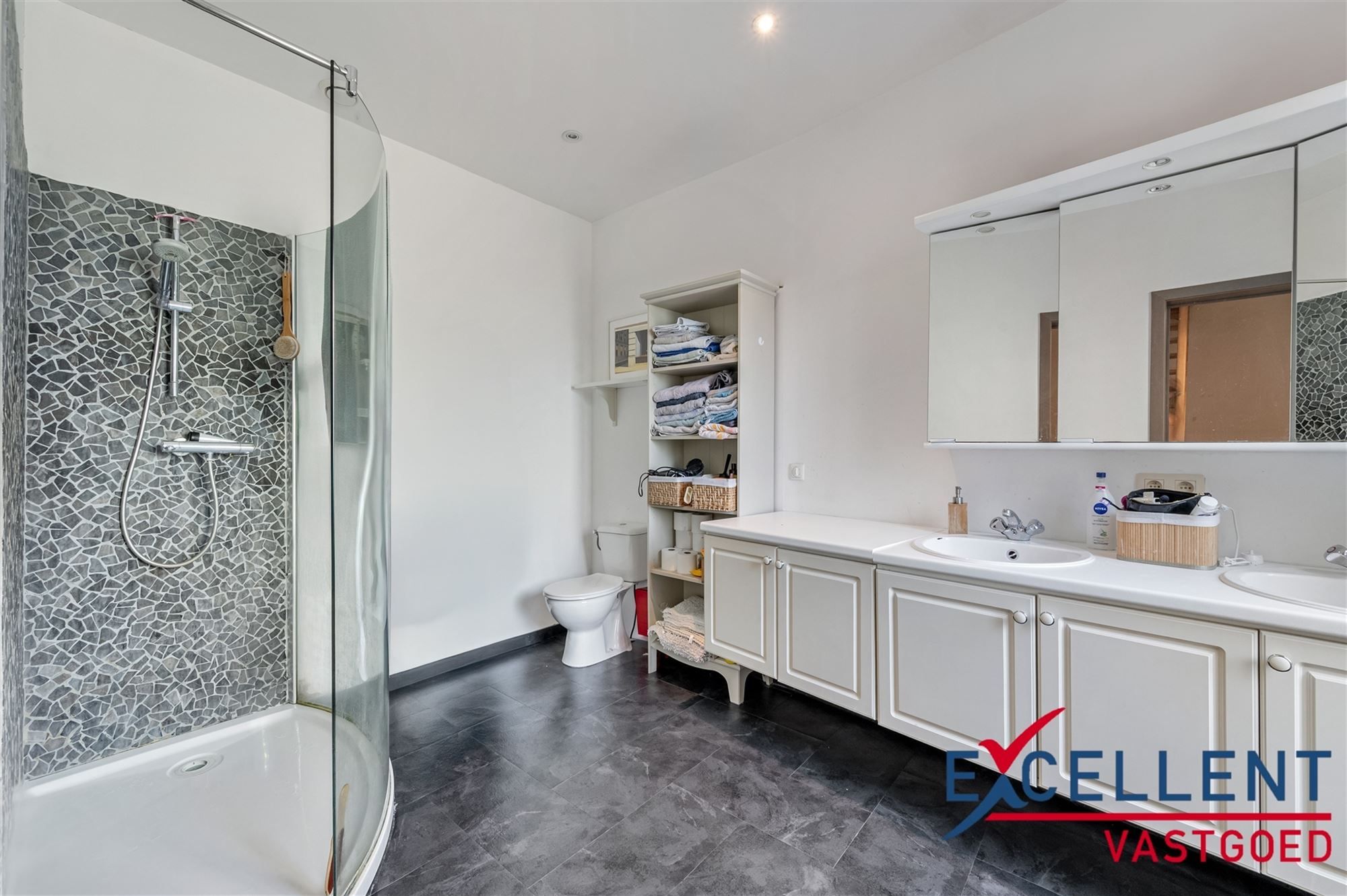 Charmante instapklare woning Gentbrugge foto 8