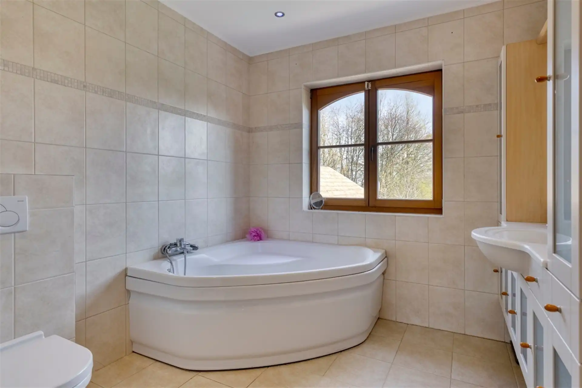 Instapklare villa met 4 slaapkamers, grote tuin en absolute privacy foto 18