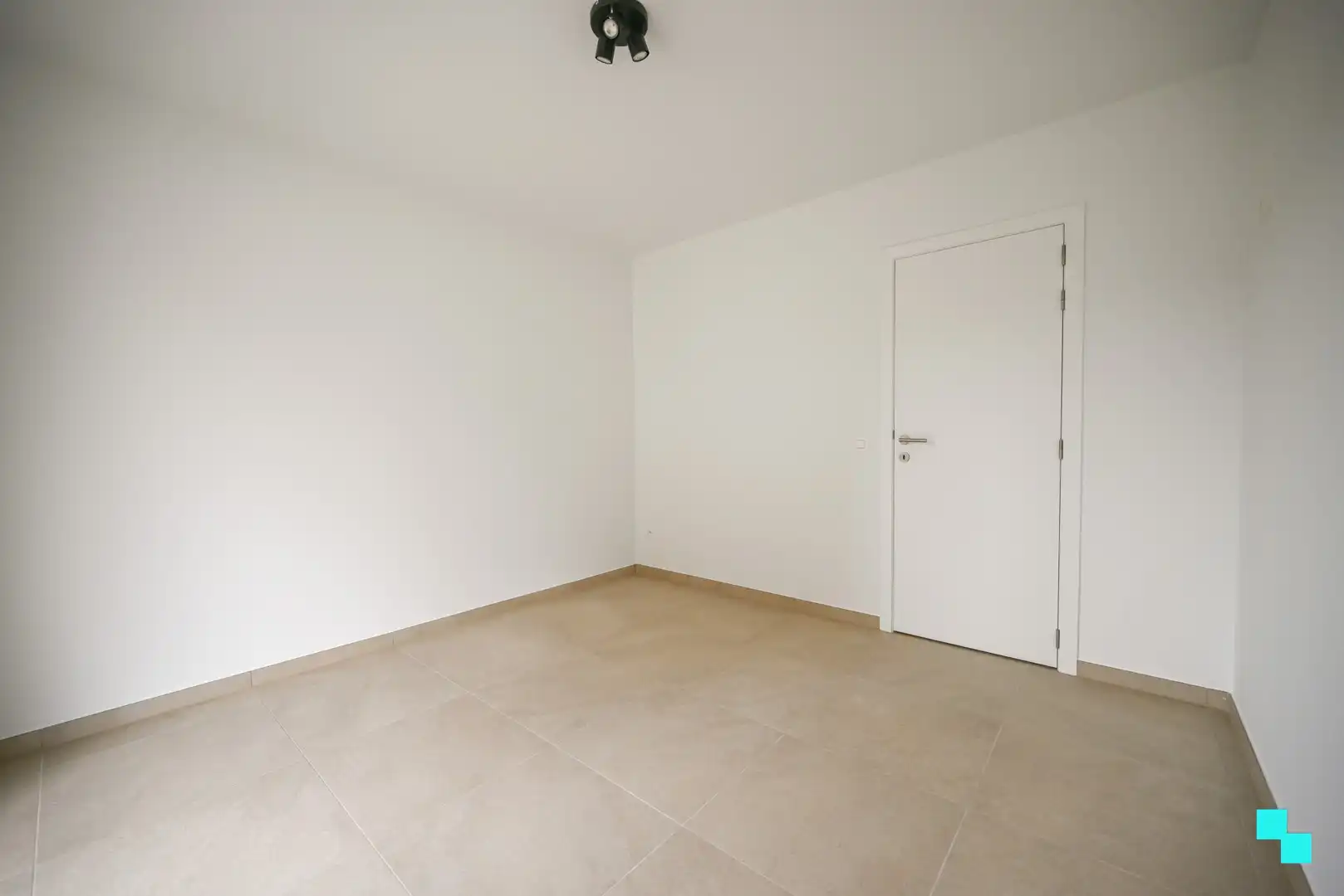 Energiezuinig tweeslaapkamer appartement met tuin te Izegem foto 21