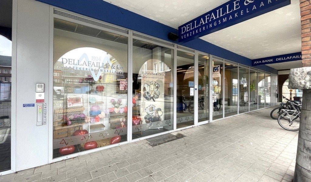 Handelspand te huur in het commercieel centrum van Schoten foto {{pictureIndex}}