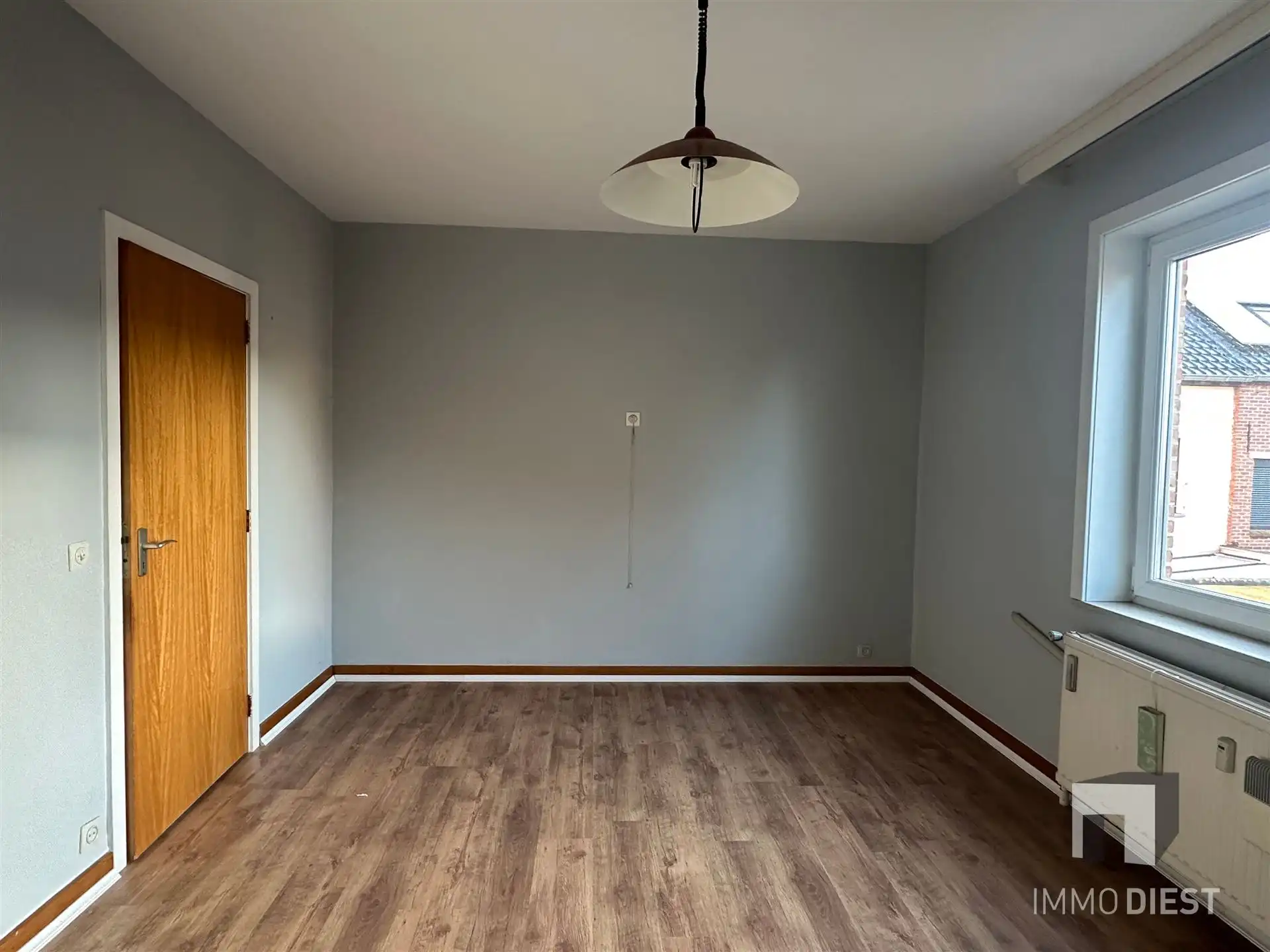 Degelijk appartement centrum Diest - ruime slaapkamer foto 15