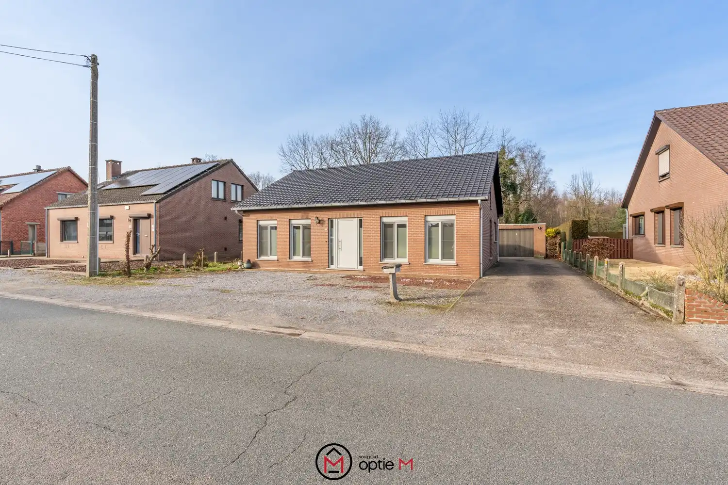 Instapklare gelijkvloerse woning te koop in Leopoldsburg foto {{pictureIndex}}
