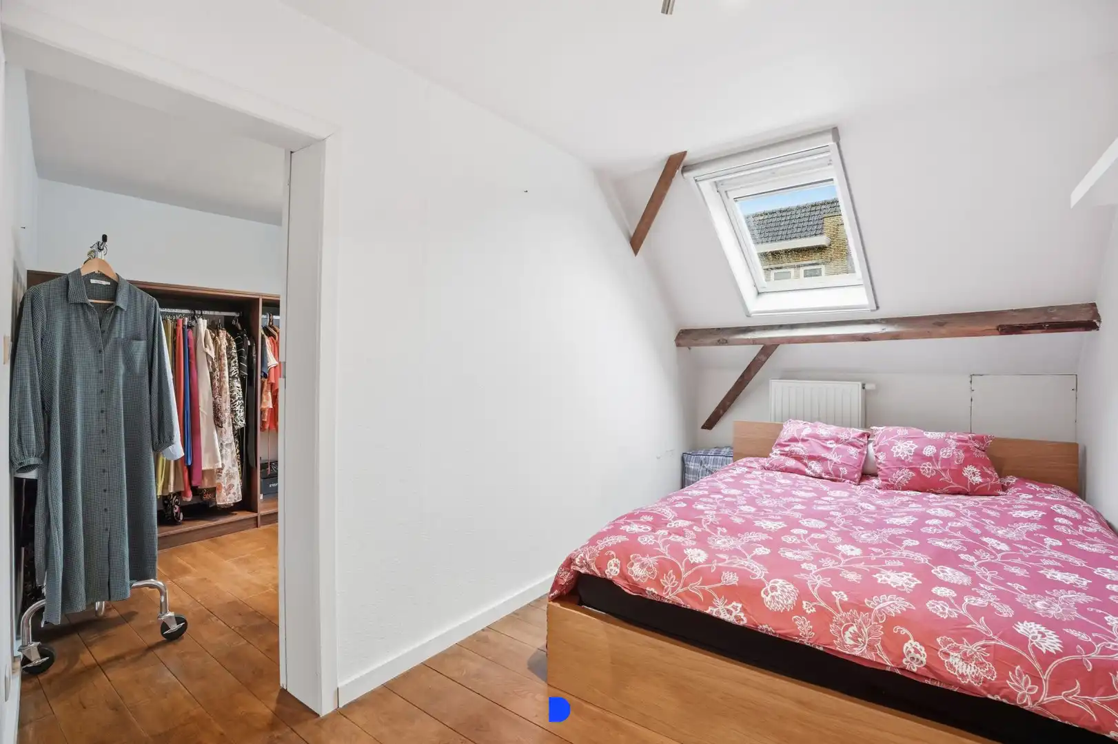 Veelzijdige rijwoning met 2 garages in het centrum van Tielt! foto 28