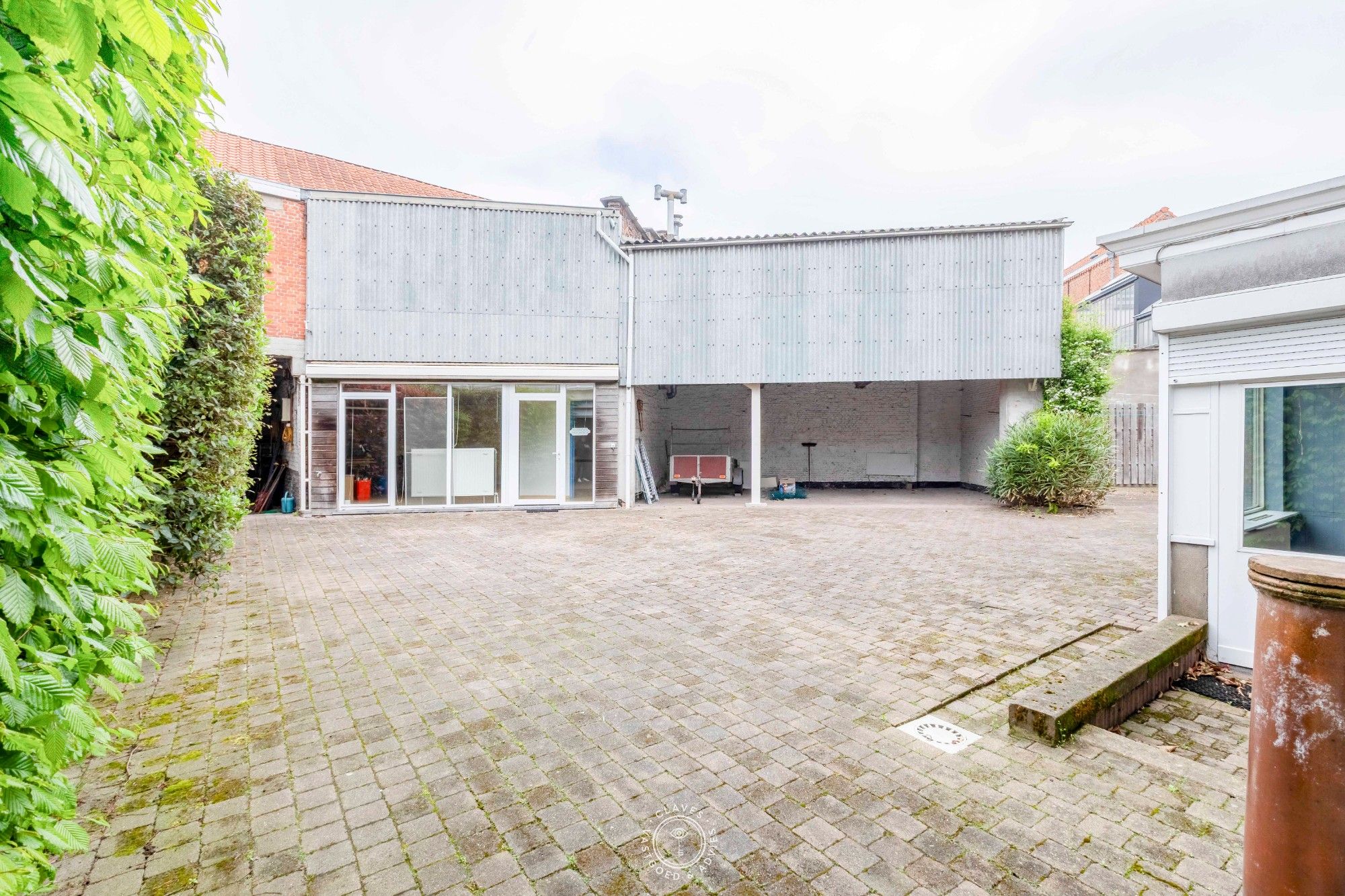 Statig herenhuis met karaktervolle elementen en polyvalent bijgebouw op royaal perceel foto 23