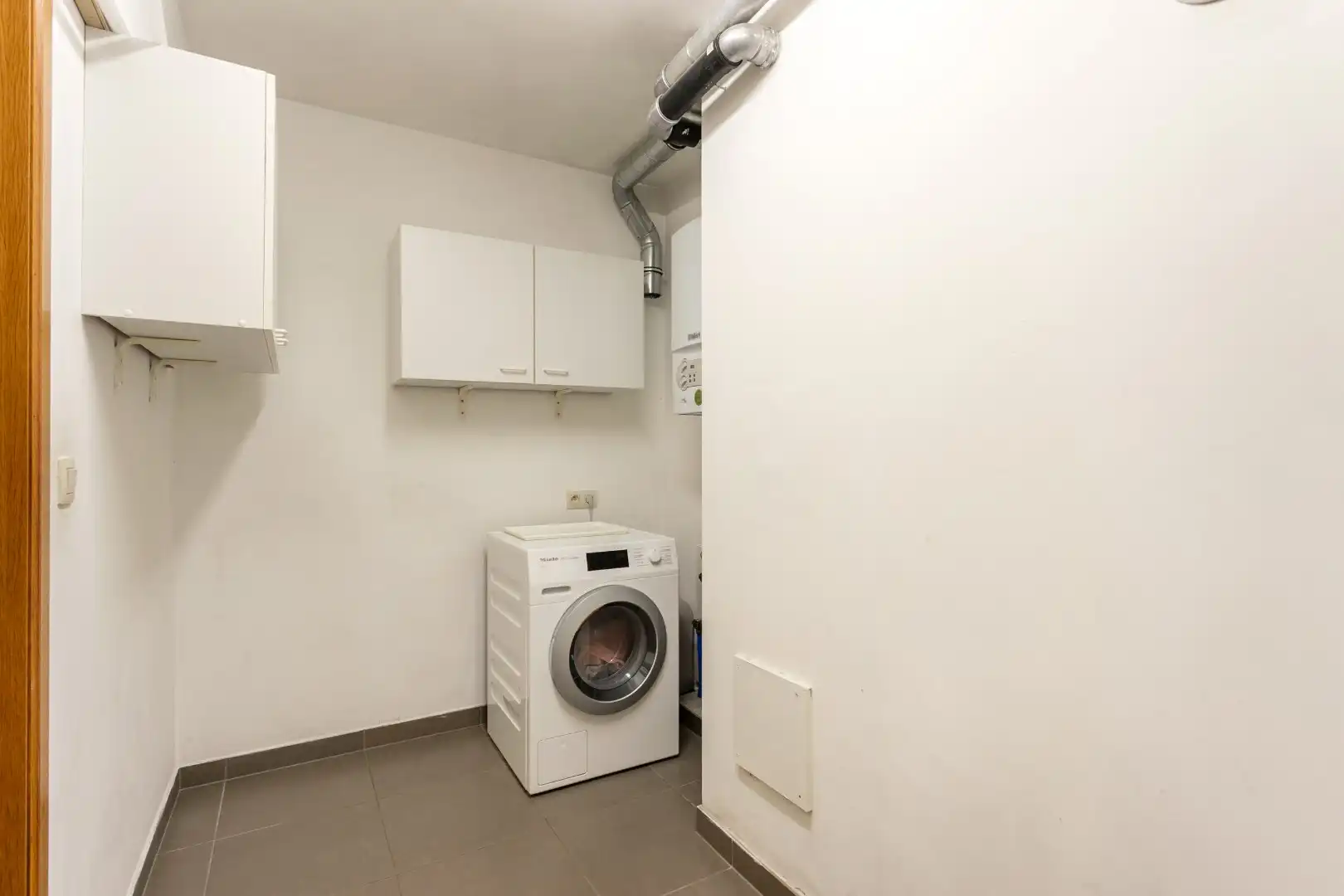 Appartement met 2 slpk, ruim terras en kelder foto 15