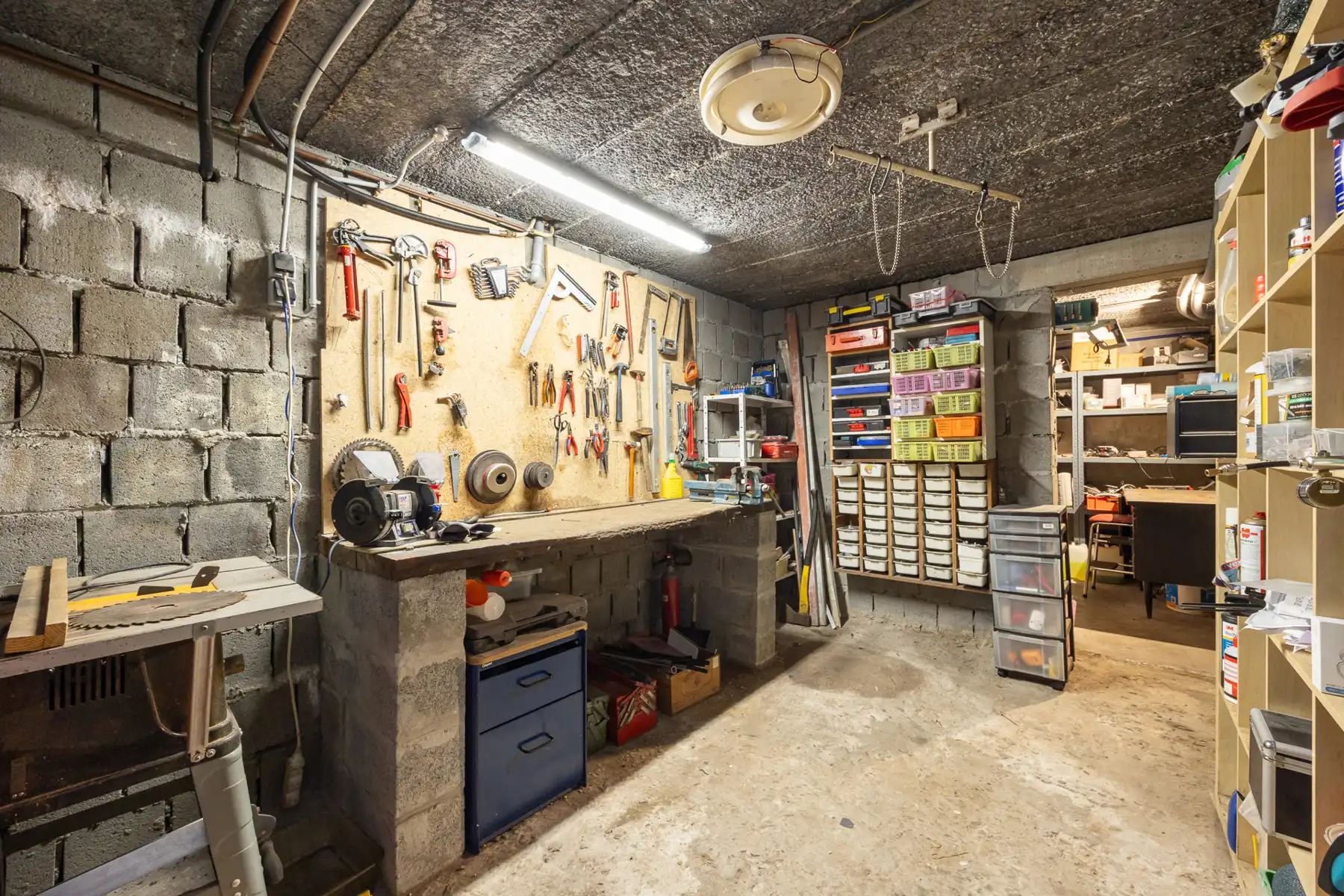 Gelijkvloerswoning met 3 slpks en grote garage en kelder foto 24