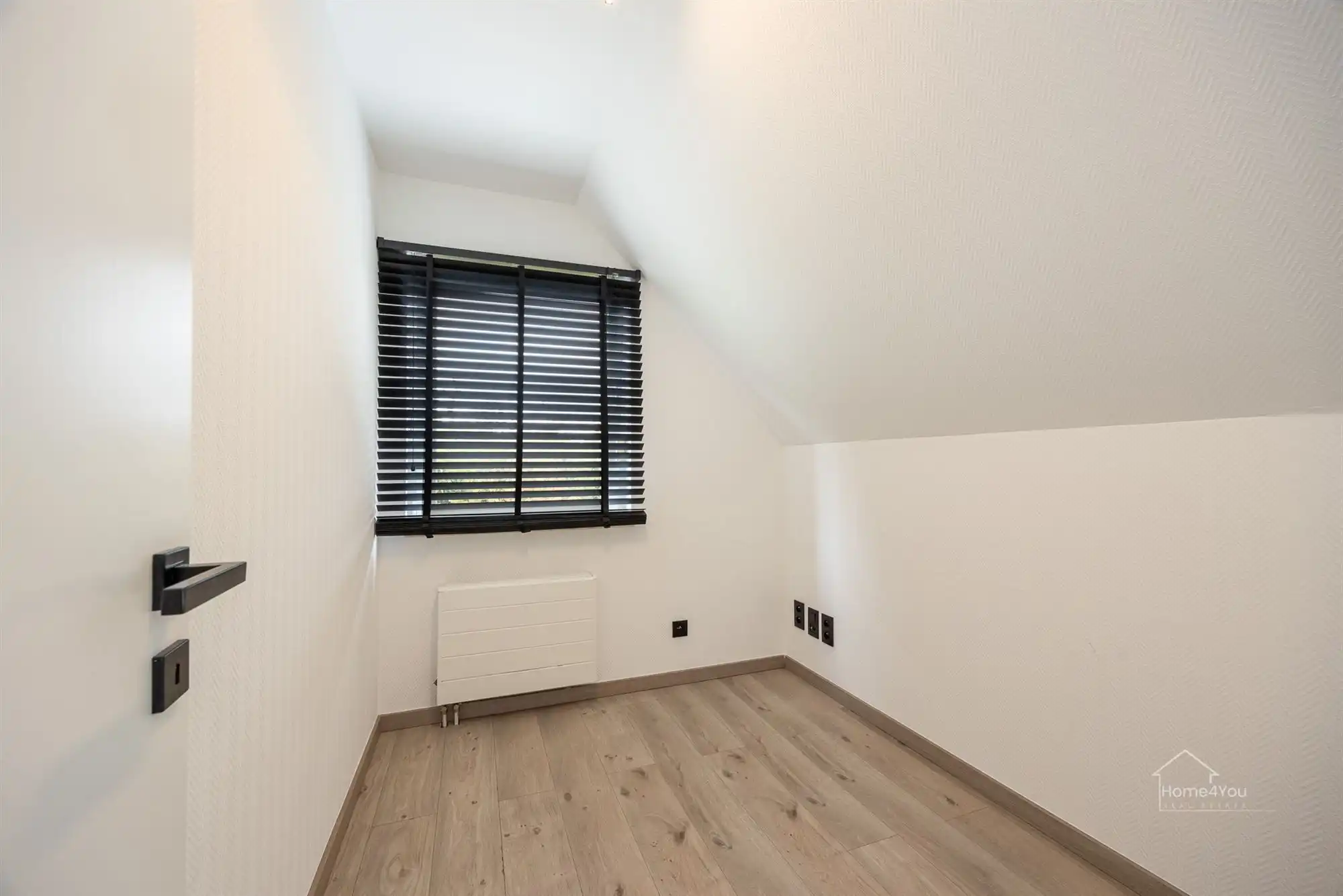 Moderne villa met 3 slaapkamers en zwembad te Waasmunster! foto 13