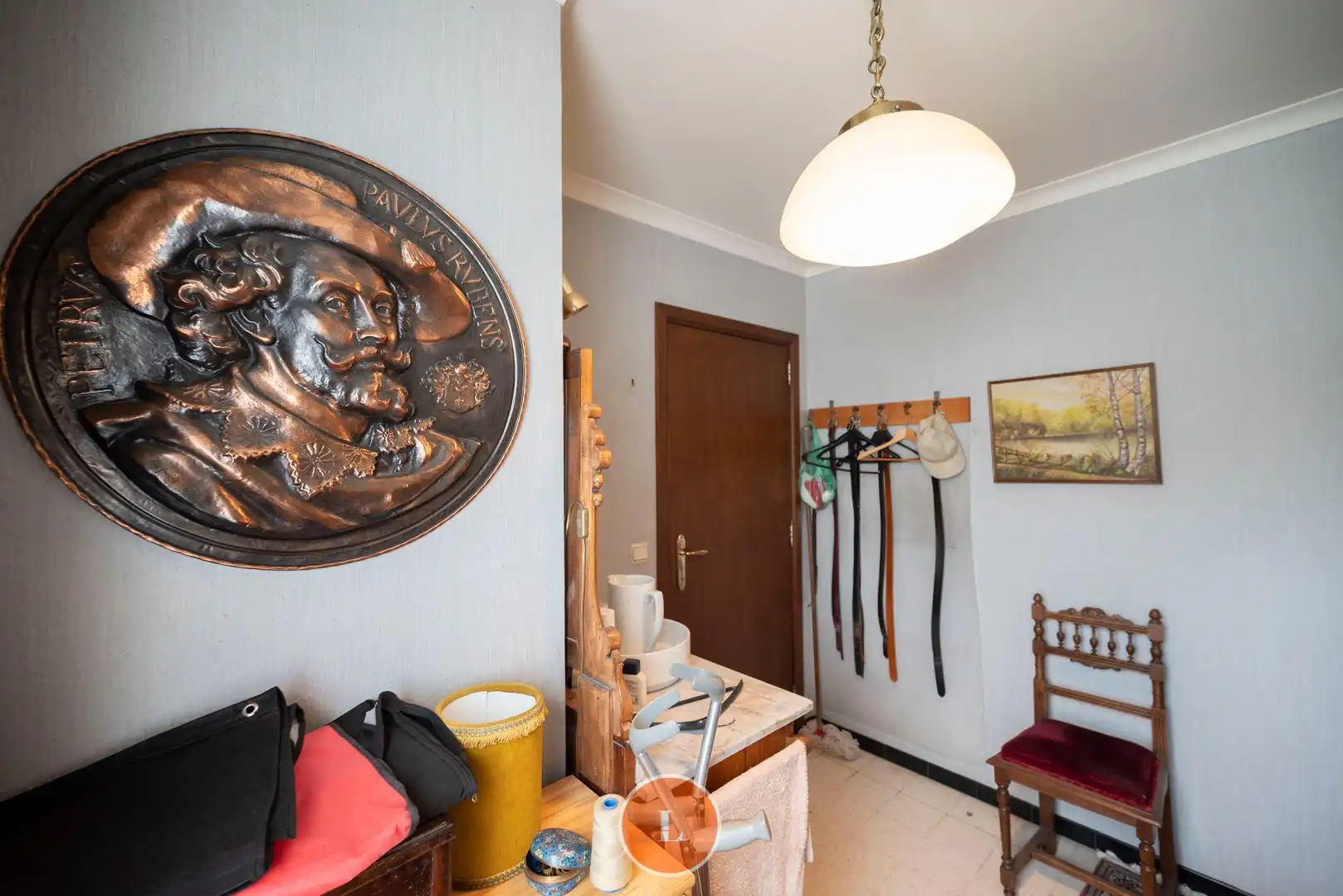 Op te frissen woning met veel potentieel in rustige wijk te Menen foto 7