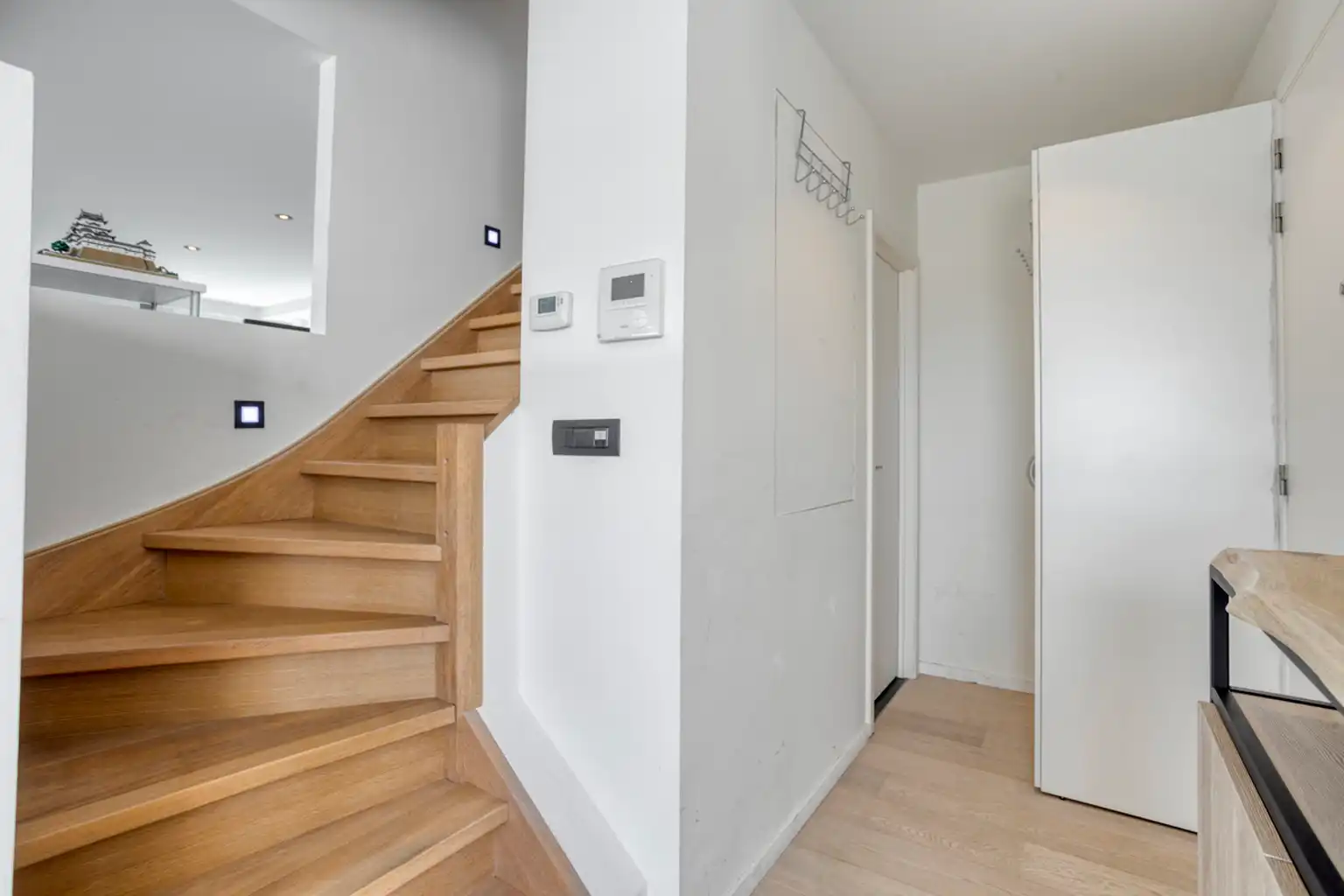 Prachtig gerenoveerde duplex appartement gelegen te Wemmel foto 2