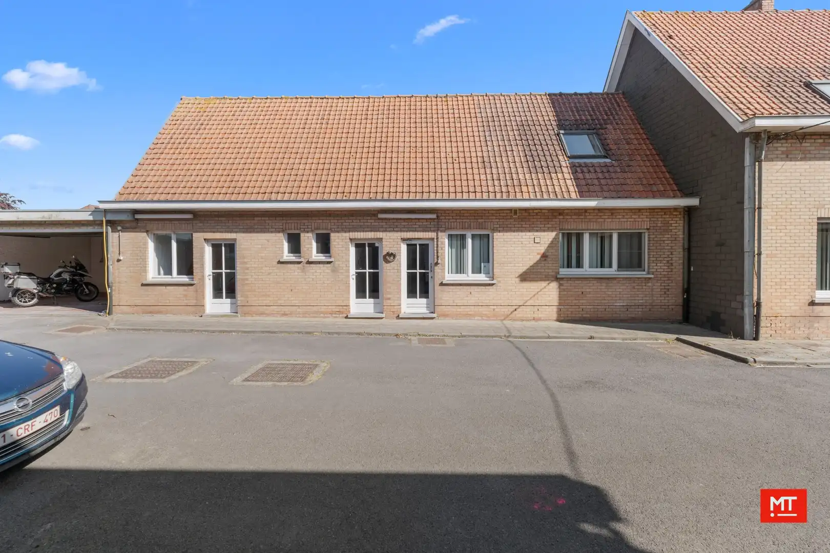 Voormalig politiecommissariaat te koop in Westrozebeke foto 24