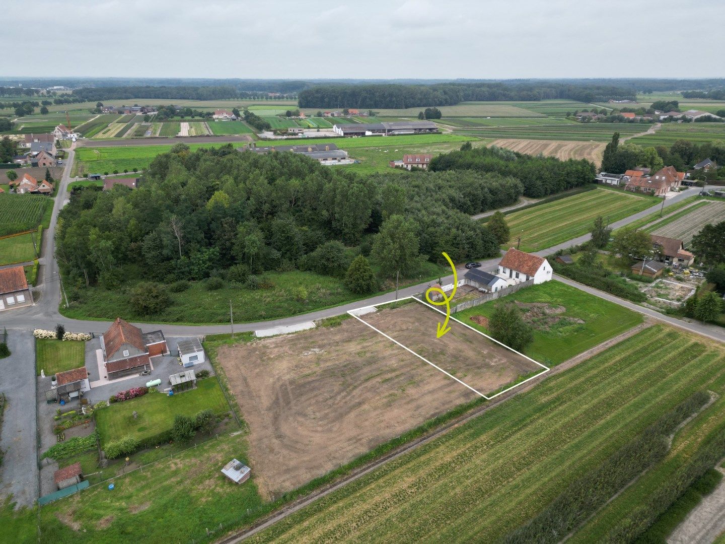 Bouwgrond (565 m 2) voor een open bebouwing te St. Jan  foto 1