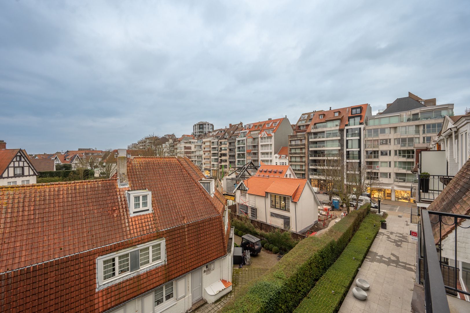 Stijlvol gerenoveerd 2-slaapkamerappartement op een absolute toplocatie foto 8