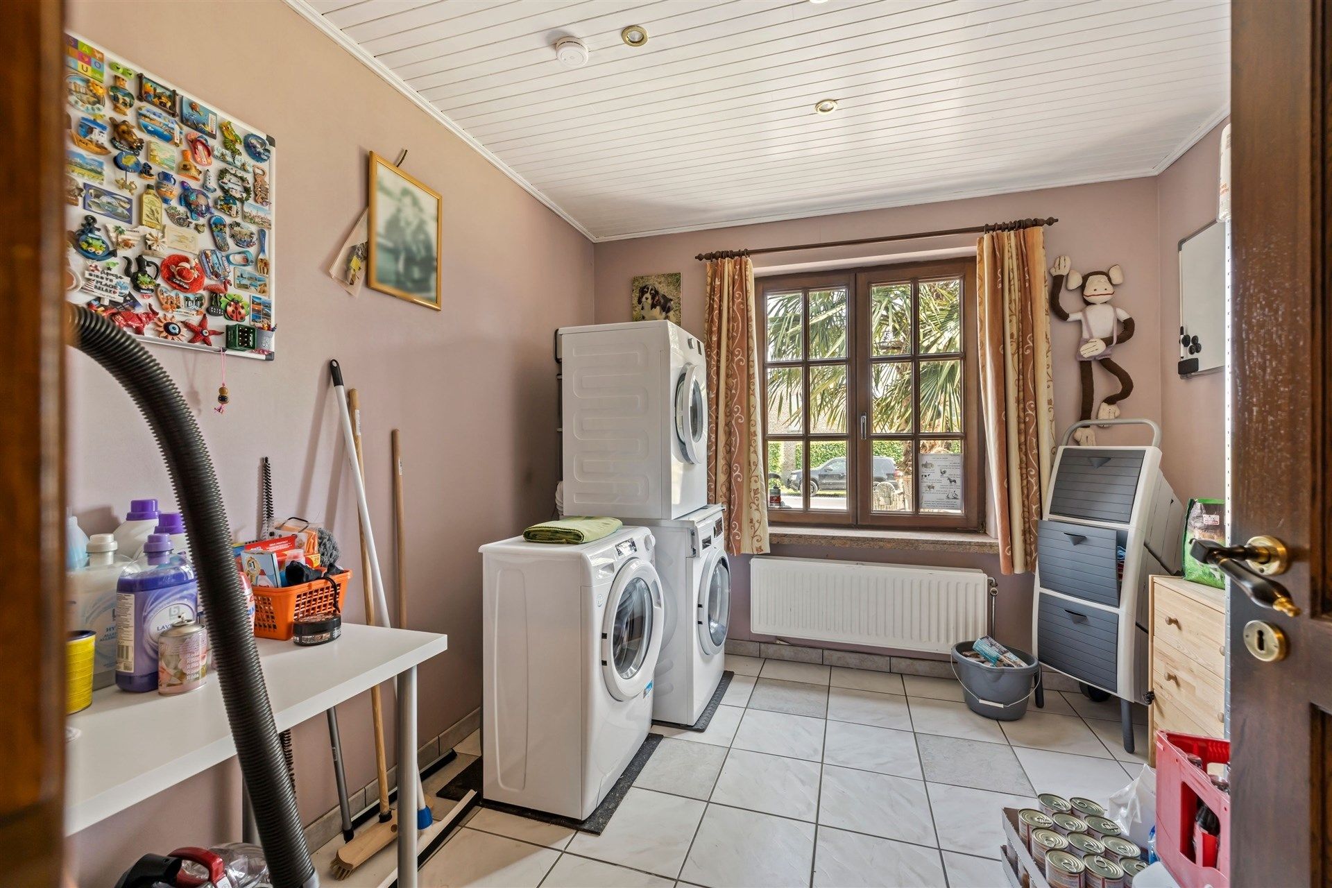 Ruim opgezette, landelijke woning met aangename tuin, 6 slaapkamers en een ingerichte woonstudio op de 2e verdieping foto 15