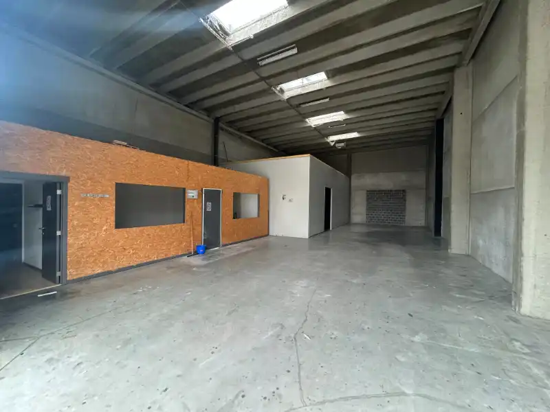 Mooie KMO-loods op strategische ligging nabij R4 – Gent foto 2