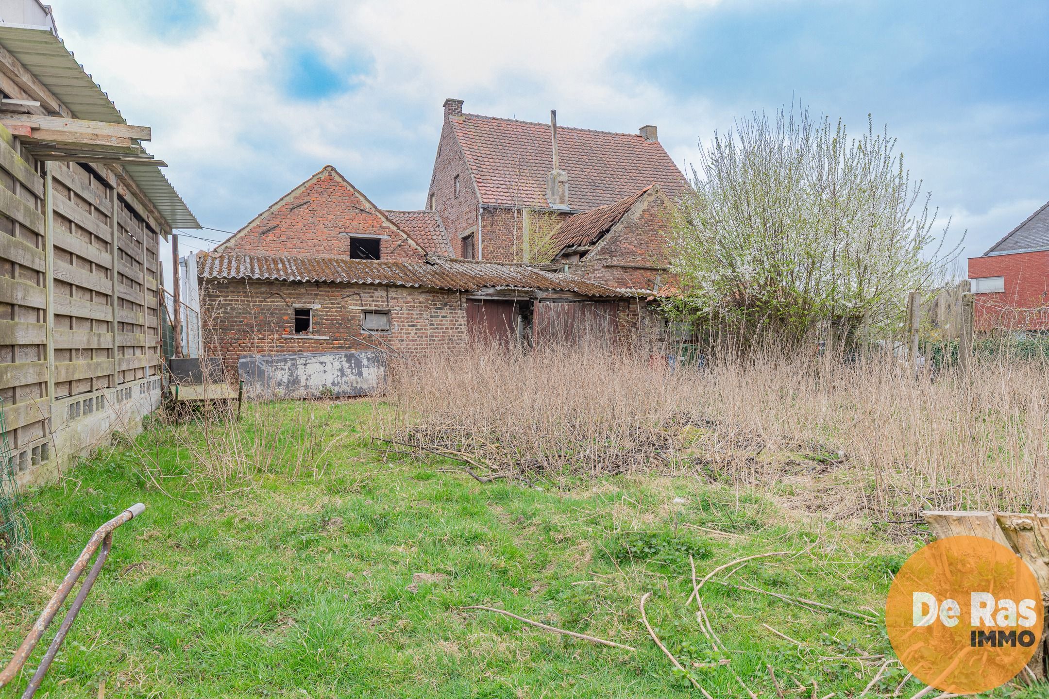 HAALTERT-  Renovatieproject met veel potentieel op 43a 84ca! foto 20