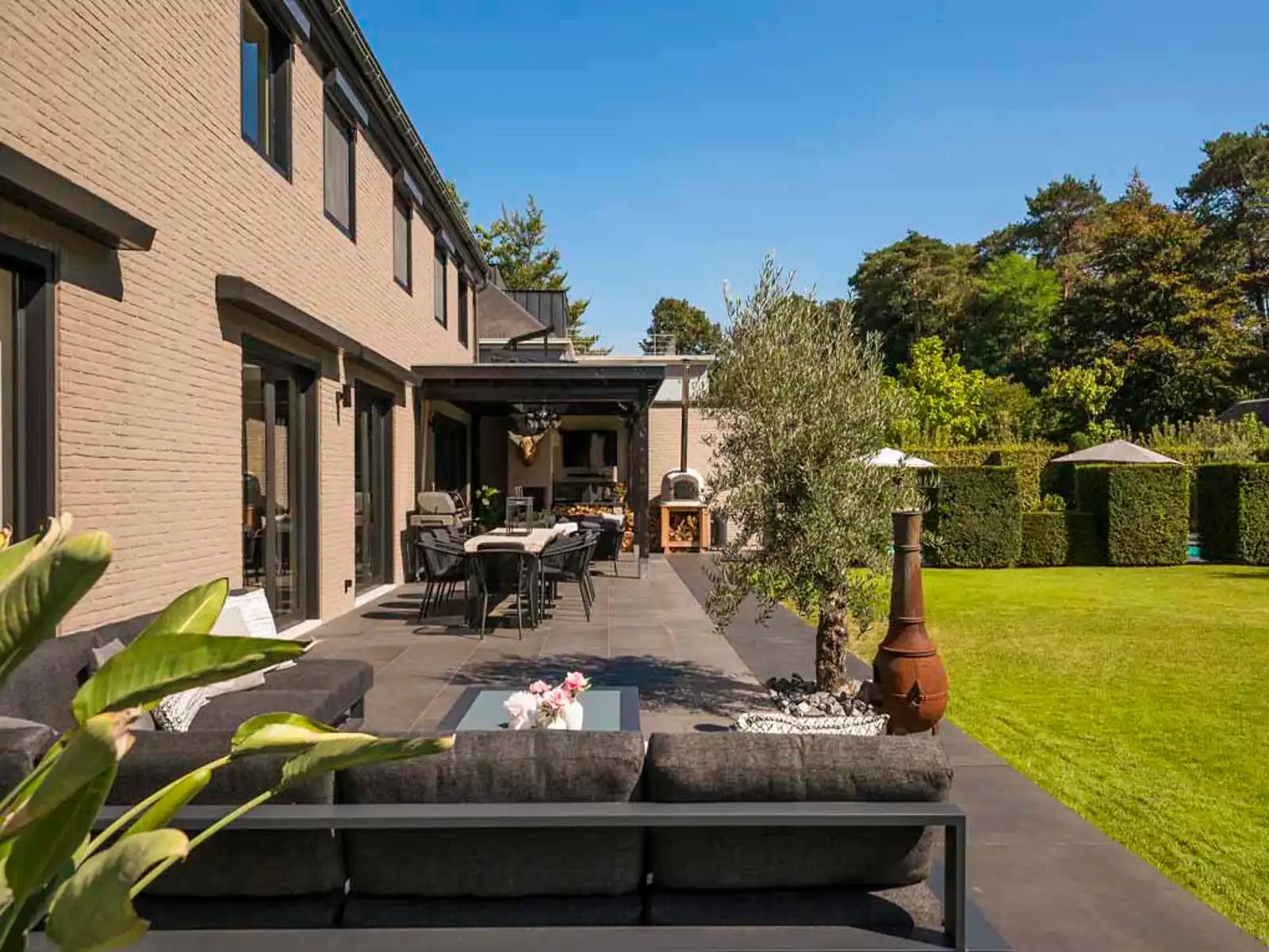 Luxueuze villa met zwembad met tal van mogelijkheden foto 3