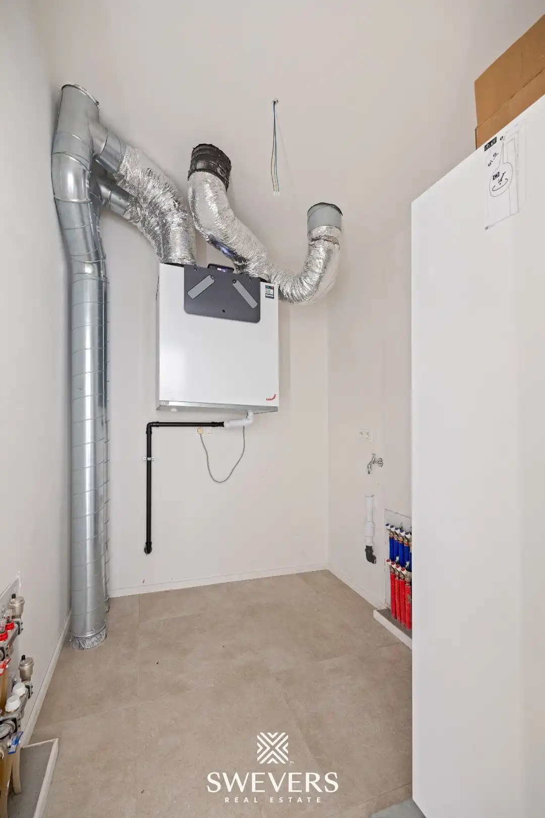 Instapklare nieuwbouwwoning (2025) met doordachte indeling, terras en uitstekende bereikbaarheid foto 24