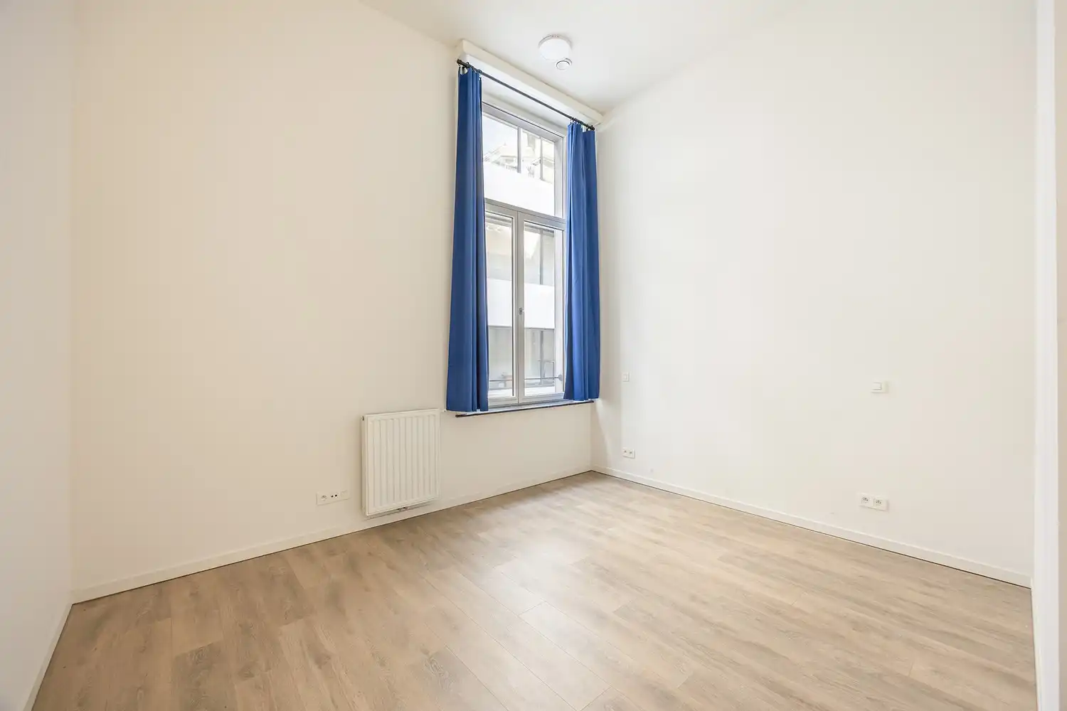 Ruime en lichtrijke duplex met 2 slaapkamers op toplocatie in hartje Antwerpen met terrras en autostaanplaats foto 12