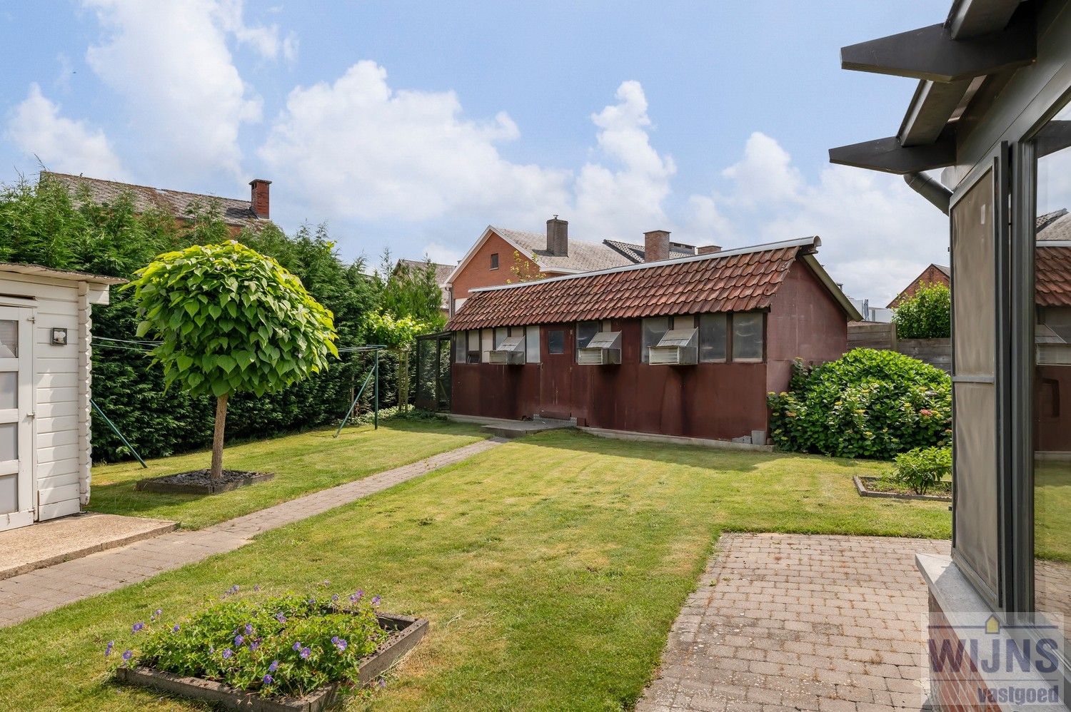 Mooi onderhouden woning met 2 slpkm foto 24