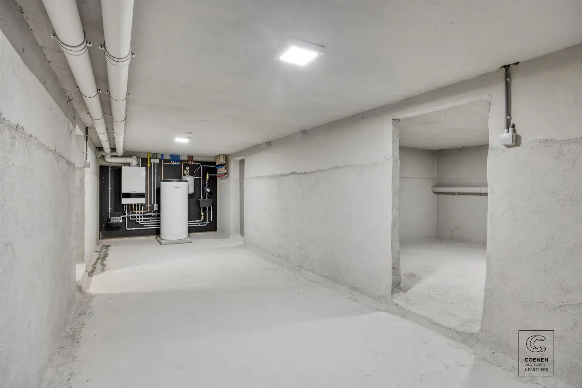 Volledig gerenoveerde woning van 230 m² met 5 slpk's! foto 28