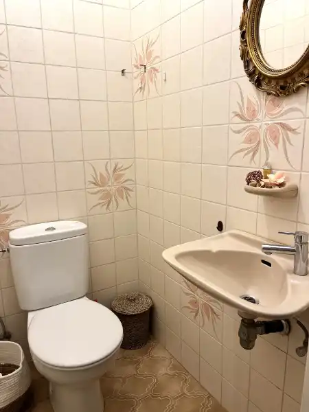 Ruim en karaktervol app. met 2 slaapkamers en garage foto 18