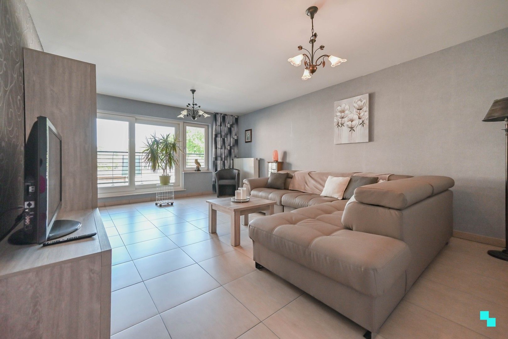 Ruim tweeslaapkamer appartement nabij centrum Izegem foto 7