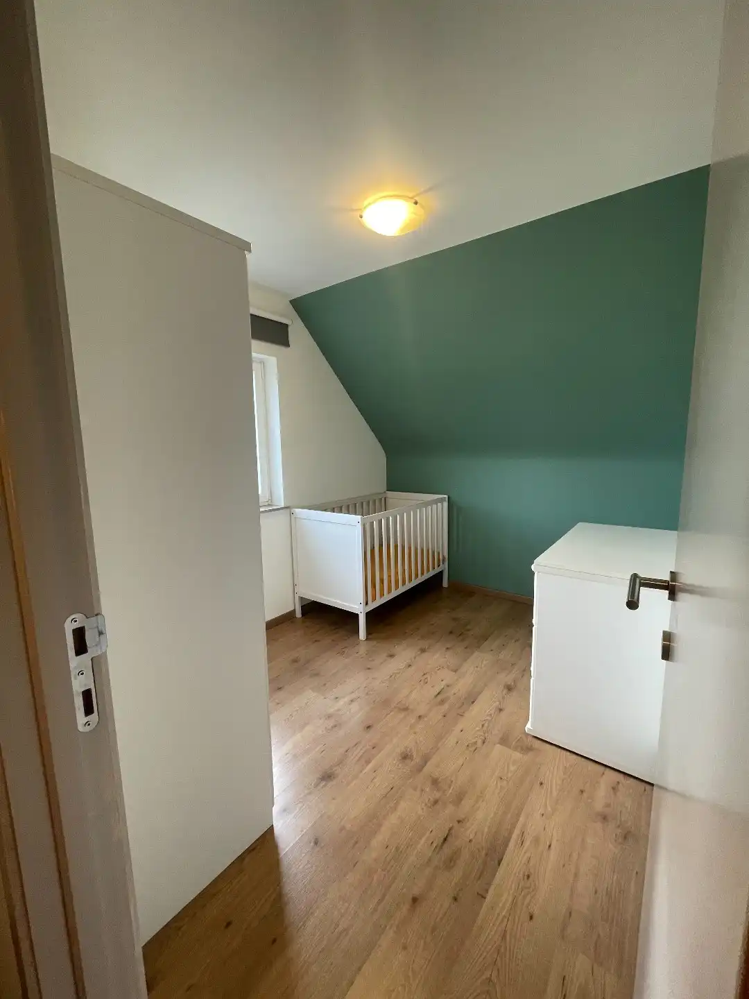 Verzorgde bel-etagewoning met 3 slpk, terras, patio  en garage nabij het centrum van As. foto 27