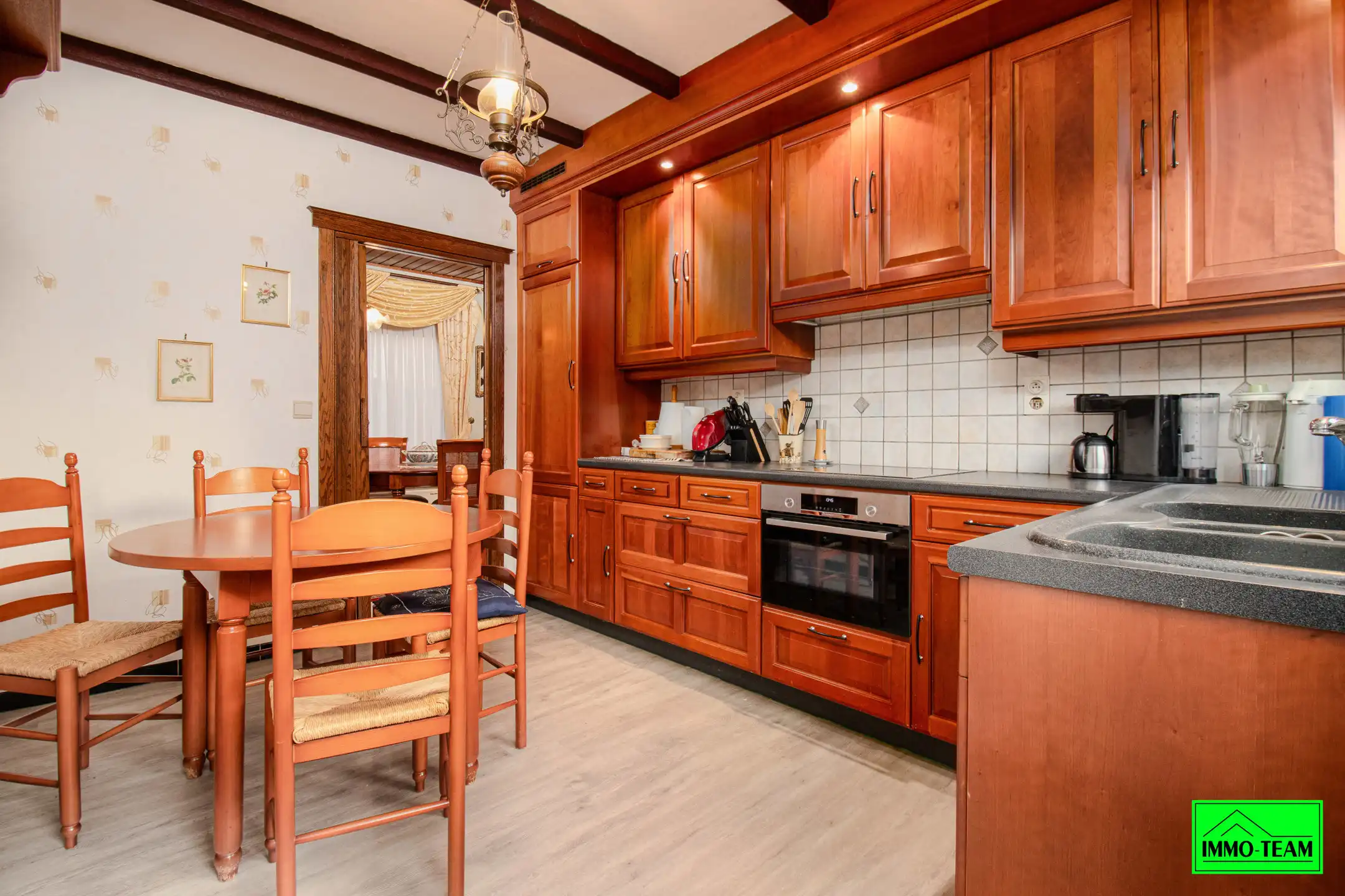 Bungalow met 3 slaapkamers in rustige woonwijk  foto 9