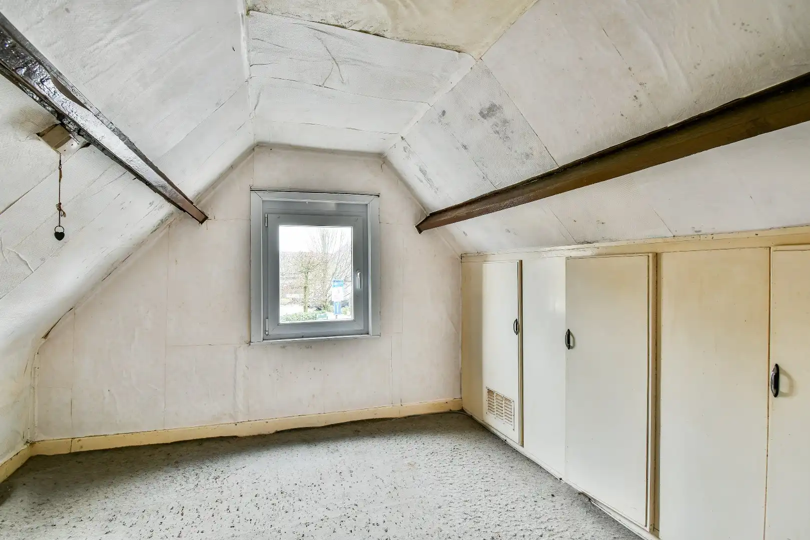 Te renoveren woning met landelijk zicht! foto 8