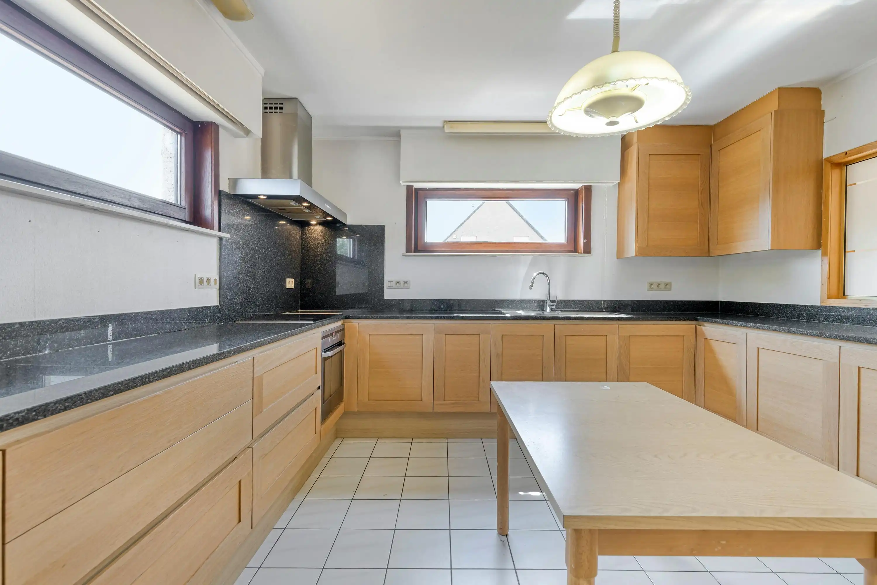 Ruime instapklare woning met 3 slaapkamers te koop in Oostduinkerke! foto 8